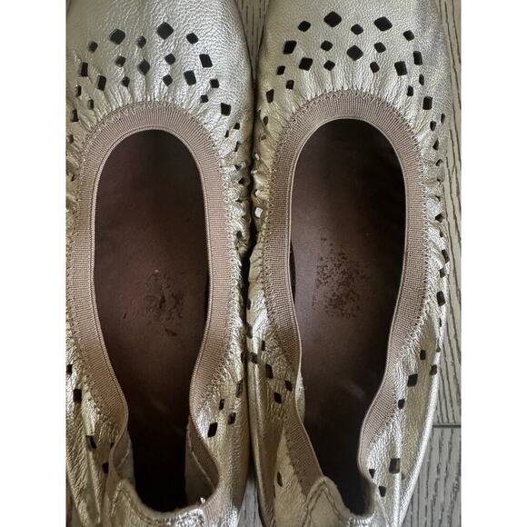 Taos Gold Ballet Flats Size 6.5 - Picture 5 of 6